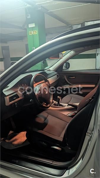 Usado BMW 318 Comfort Edition 143 CV (105 kW) 2012 Gris / plata Familiar