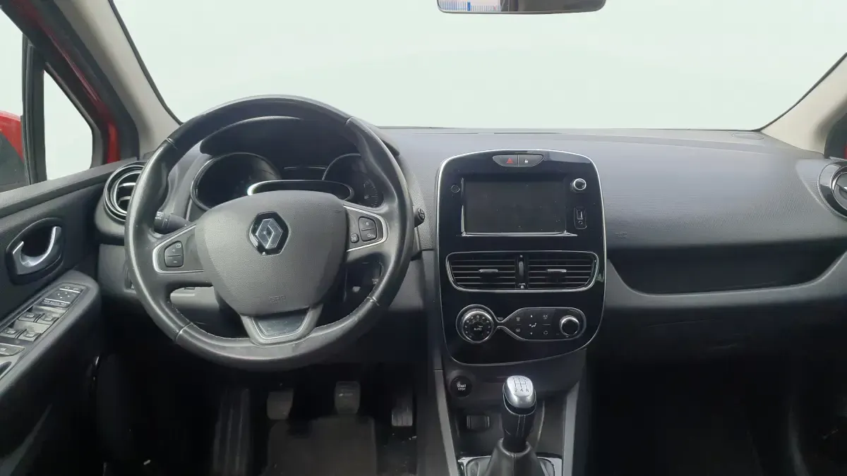 Usado Renault Clio IV Zen 91 CV (66 kW) 2019 Rojo Berlina