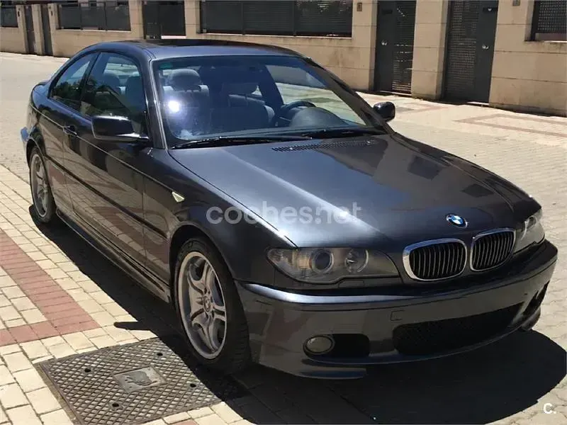 Usado BMW 330 Shadowline 204 CV (150 kW) 2005 Gris / plata Coupe
