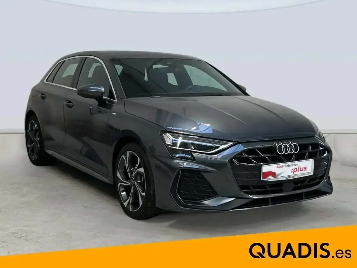 Usado Audi A3 S-Line 116 CV (85 kW) 2025 Gris