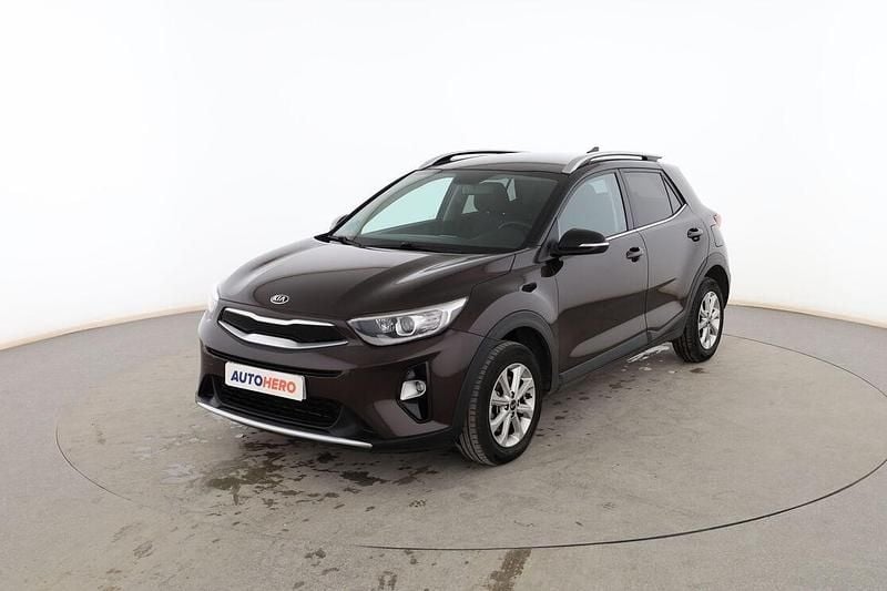 Usado Kia Stonic 85 CV (62 kW) 2020 Marrón SUV