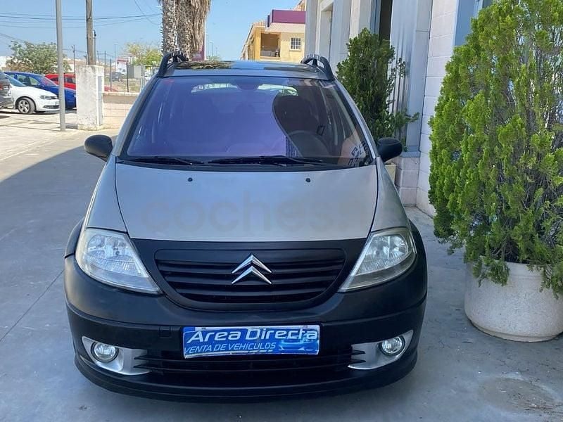 Usado Citroën C3 XTR 70 CV (51 kW) 2005 Beige Berlina
