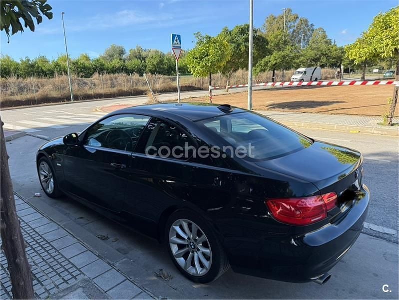 Usado BMW 320 177 CV (130 kW) 2010 Negro Coupe