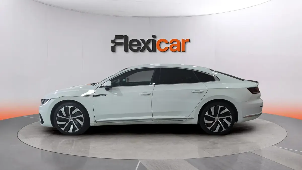 Usado VW Arteon R-line 150 CV (110 kW) 2018 Blanco Utilitario