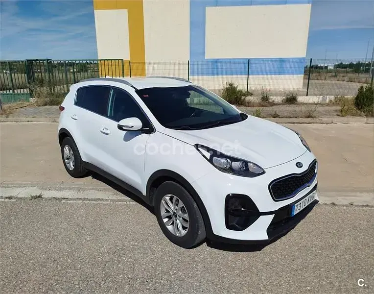 Usado Kia Sportage 132 CV (97 kW) 2019 Blanco SUV