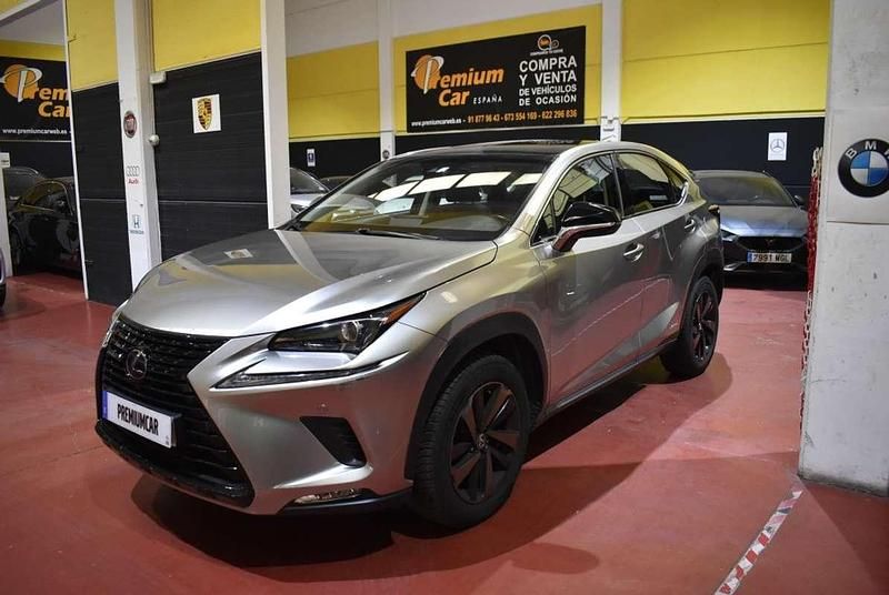 Plateado Usado 2019 Lexus NX300h Luxury Line SUV | 30.990 € (Precio justo) - Imagen 1/4