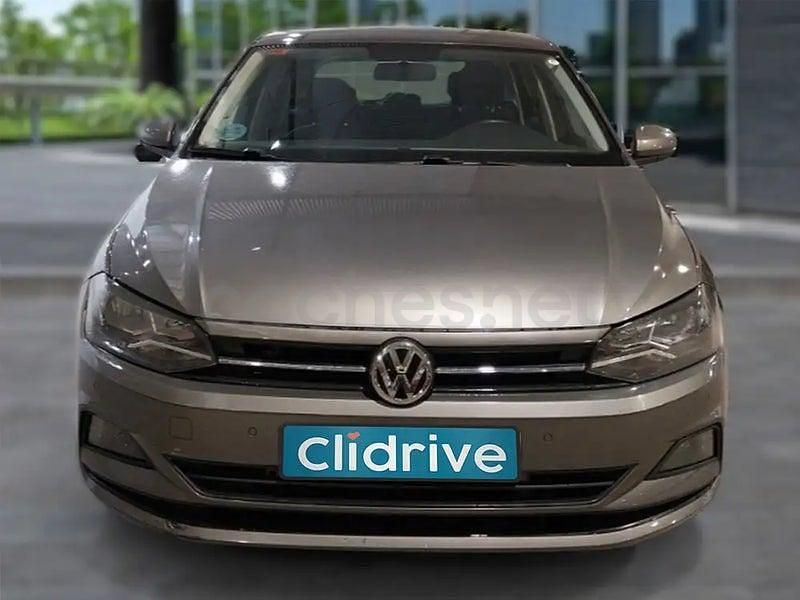 Usado VW Polo Advance 95 CV (69 kW) 2019 Gris / plata Utilitario