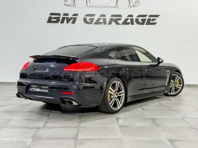 Usado Porsche Panamera Turbo 500 CV (367 kW) 2010 Negro Utilitario