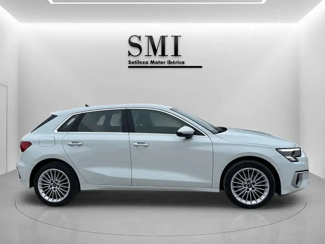 Usado Audi A3 Sportback Advanced 110 CV (80 kW) 2023 Blanco Utilitario