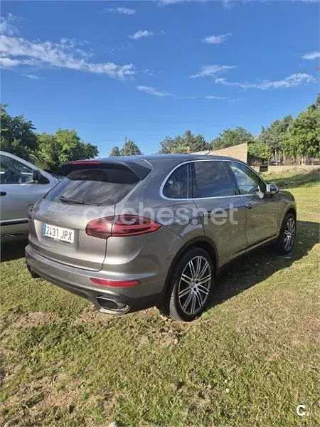 Usado Porsche Cayenne Platinum Edition 262 CV (192 kW) 2016 Gris / plata SUV