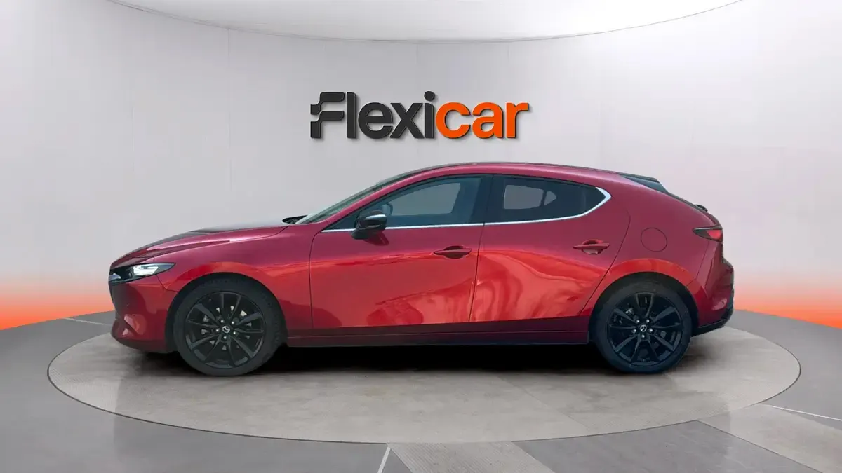 Usado Mazda 3 Exclusive-Line 150 CV (110 kW) 2024 Rojo Berlina