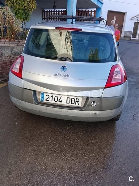 Begagnad Renault Mégane II Expression 100 HK (73 kW) 2004 Grå Sedan