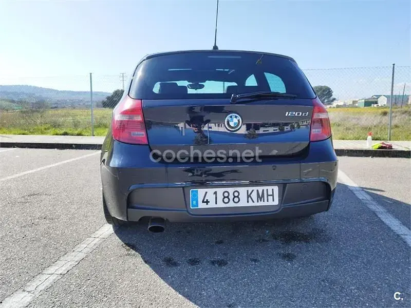 Usado BMW 120 177 CV (130 kW) 2007 Azul Utilitario