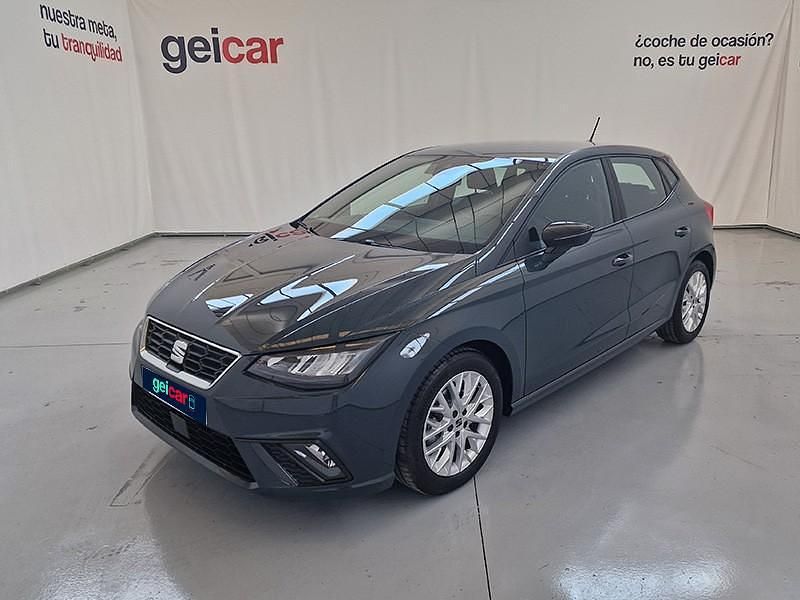Usado Seat Ibiza FR 115 CV (84 kW) 2025 Gris Utilitario