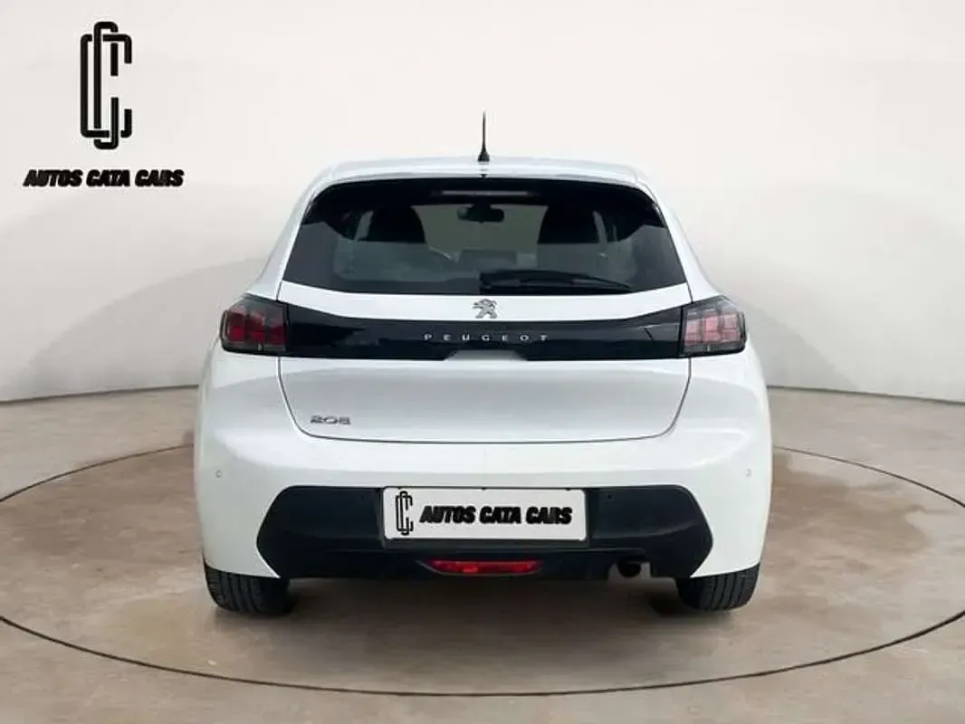Usado Peugeot 208 Active 102 CV (75 kW) 2021 Blanco Utilitario