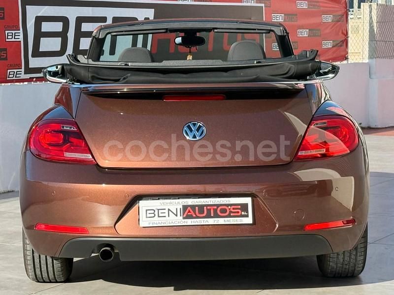Usado VW Beetle Cabriolet Karmann 105 CV (77 kW) 2017 Marrón Descapotable