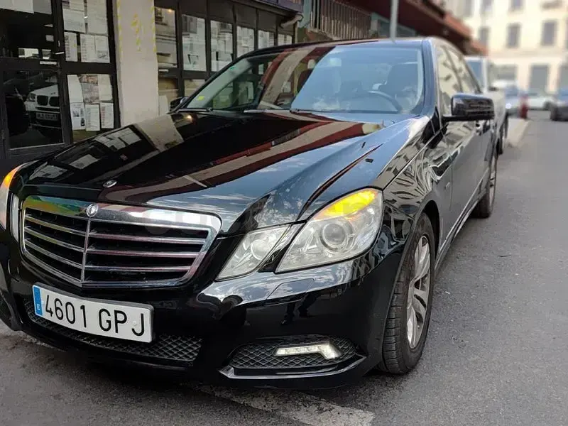 Usado Mercedes E250 Avantgarde 204 CV (150 kW) 2009 Negro Berlina