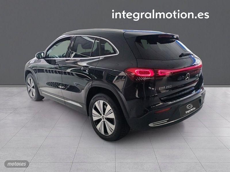 Usado Mercedes EQA250 139 kW (190 CV) 2022 Negro SUV