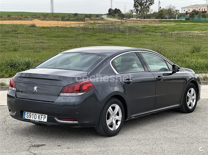 Usado Peugeot 508 Active 120 CV (88 kW) 2017 Negro Berlina