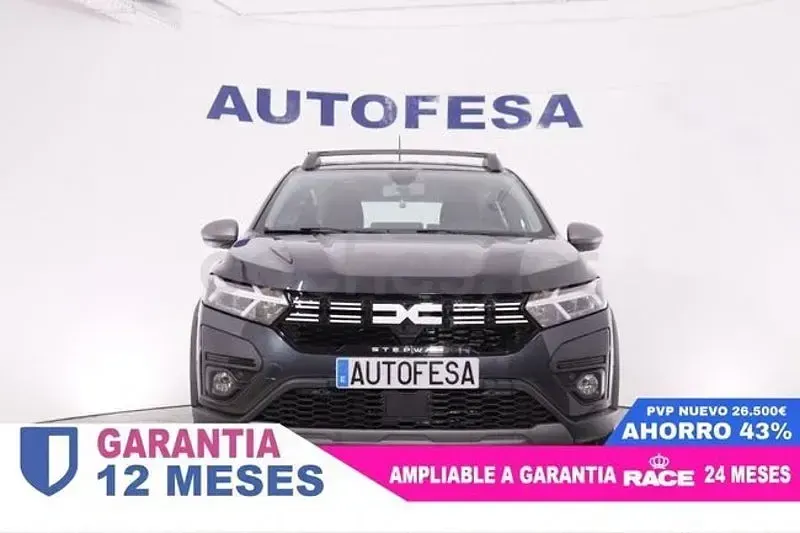 Usado Dacia Sandero Expression 91 CV (66 kW) 2023 Gris / plata Berlina