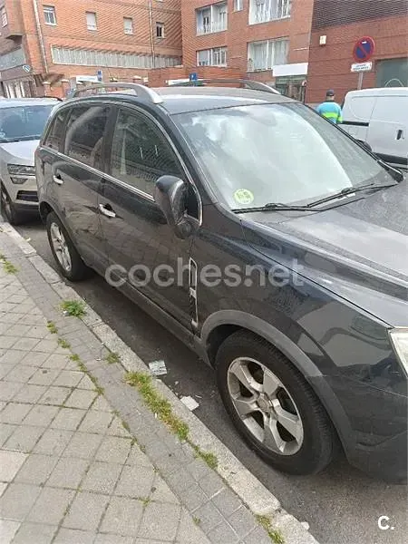 Używany Opel Antara Cosmo 150 KM (110 kW) 2010 Czarny SUV