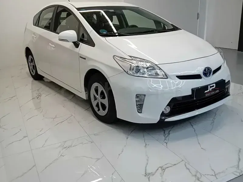 Usado Toyota Prius Eco 136 CV (100 kW) 2015 Blanco Berlina