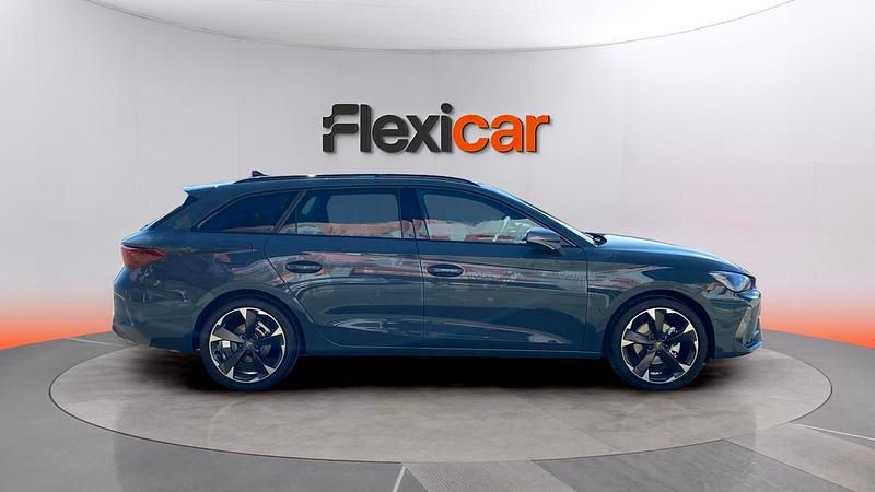 Nuevo Cupra Leon 150 CV (110 kW) 2026 Azul Familiar