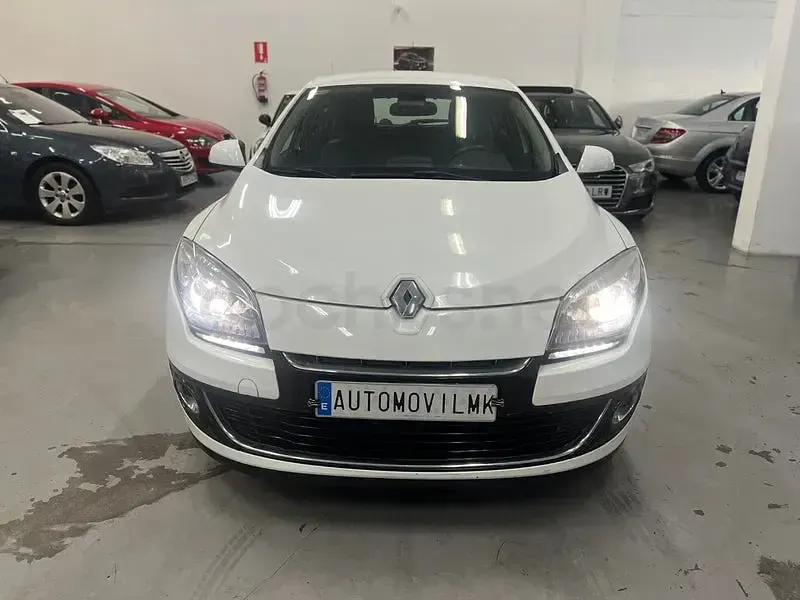 Usado Renault Mégane Privilege 130 CV (95 kW) 2012 Blanco Berlina