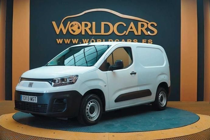 Usado 2023 Fiat Doblò Monovolumen | 16.545 € (Precio justo) - Imagen 1/4