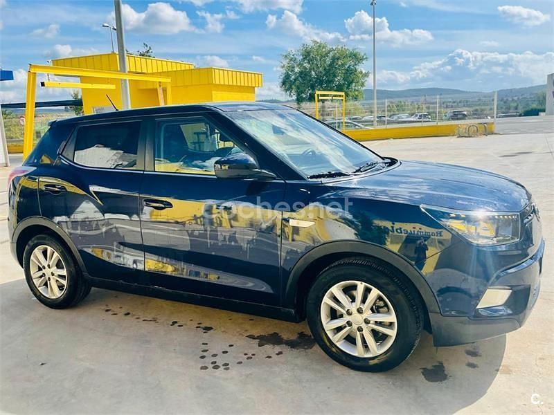 Usado Ssangyong (KGM) Tivoli 136 CV (100 kW) 2018 Azul SUV