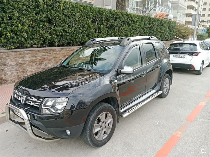 Usado Dacia Duster Lauréate 125 CV (91 kW) 2016 Negro SUV