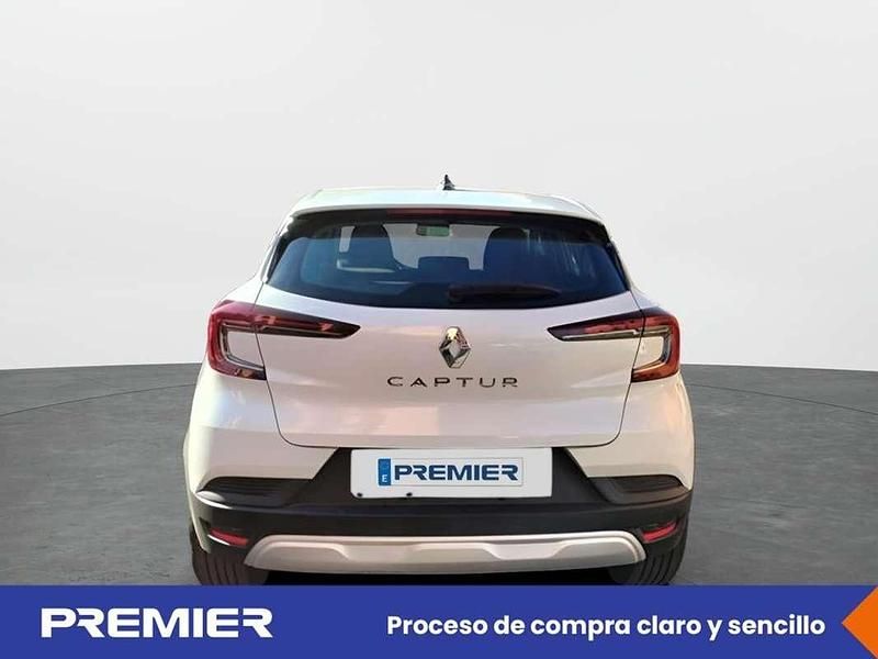 Usado Renault Captur Intens 101 CV (74 kW) 2022 Blanco SUV