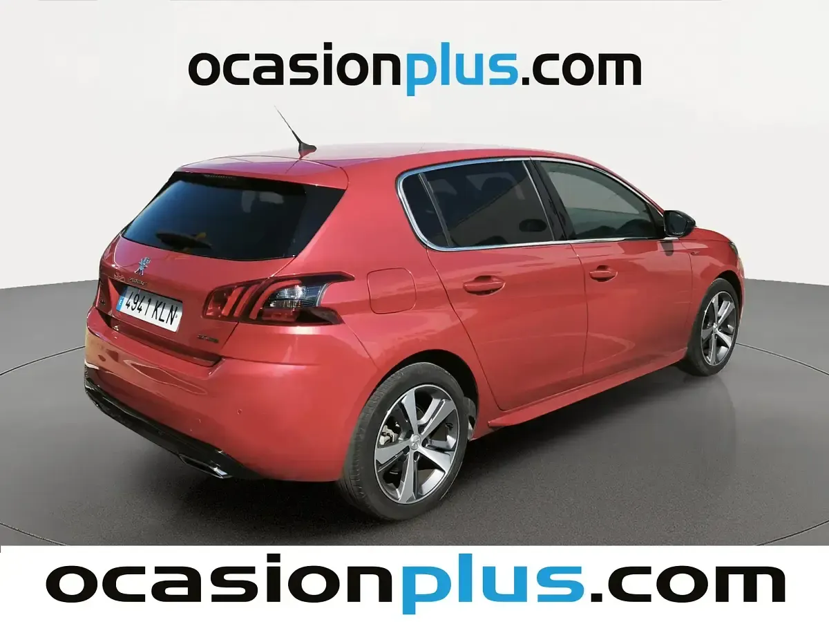 Usado Peugeot 308 GT-line 130 CV (95 kW) 2018 Rojo Berlina