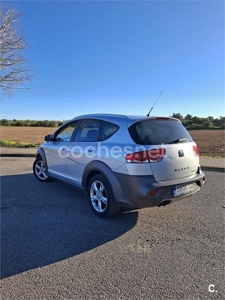 Usado Seat Altea 140 CV (102 kW) 2008 Gris / plata Monovolumen