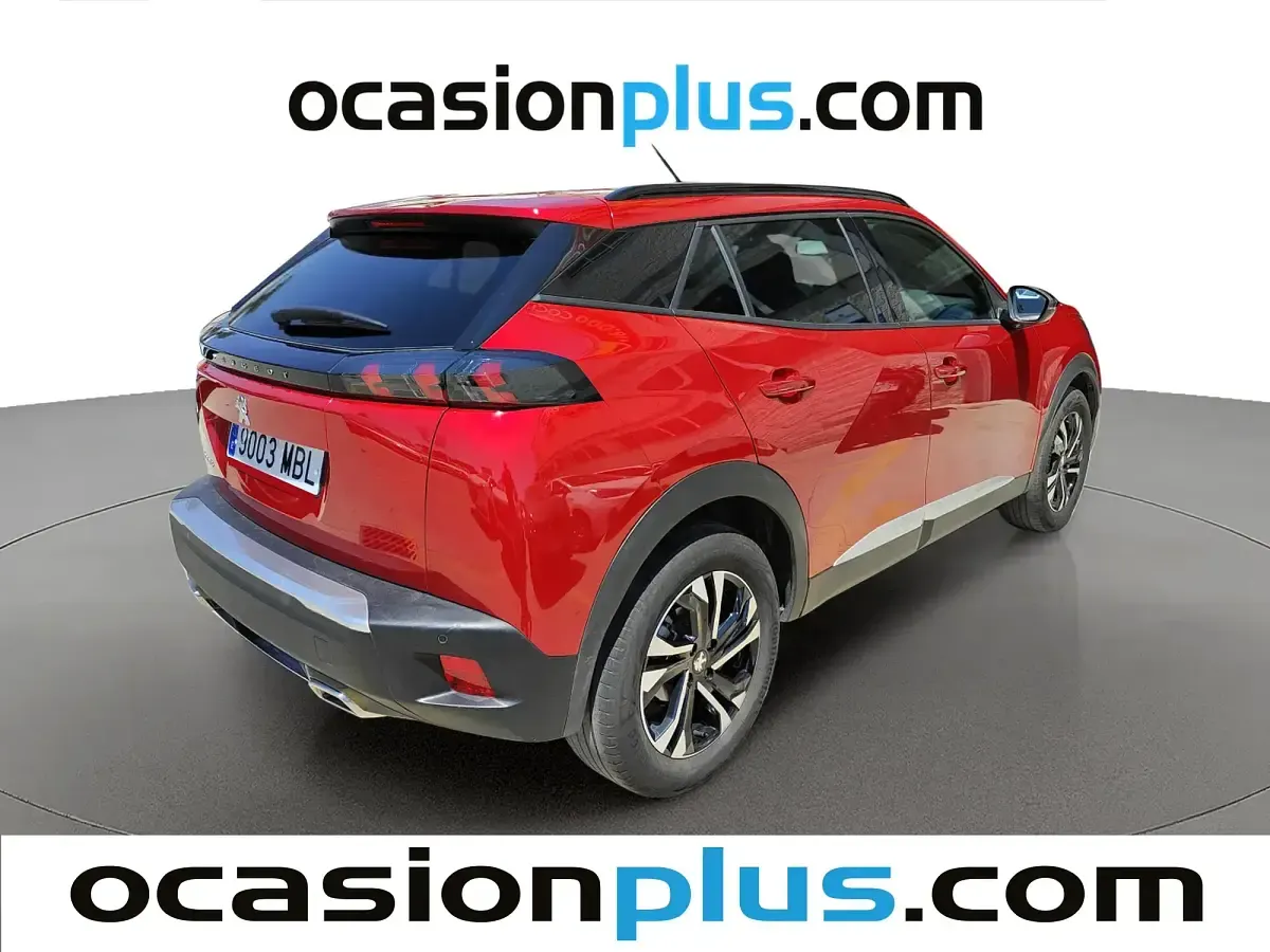 Usado Peugeot 2008 Allure 130 CV (95 kW) 2022 Rojo SUV