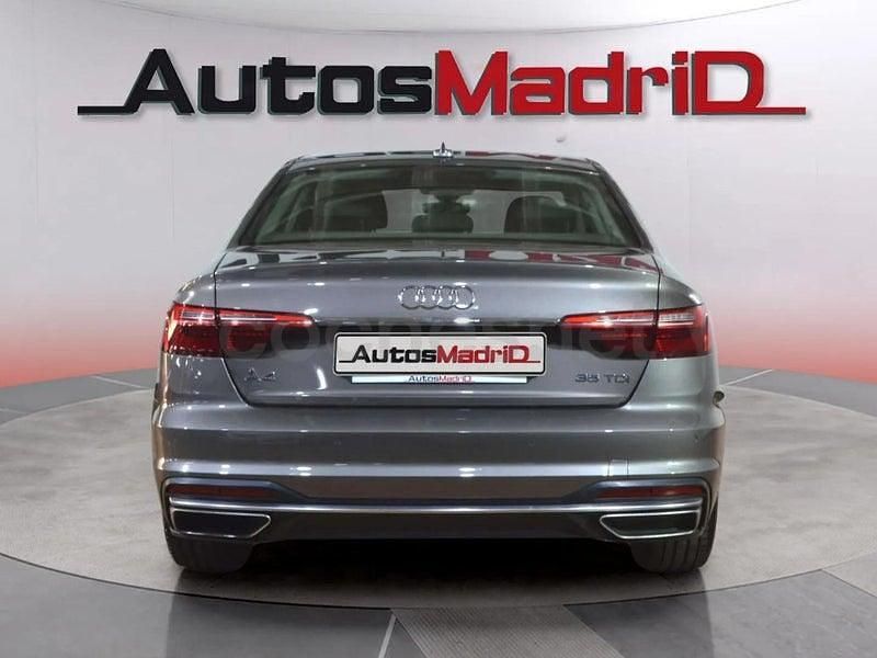 Usado Audi A4 Advanced Plus 163 HP (119 kW) 2020 Cinzento Sedan
