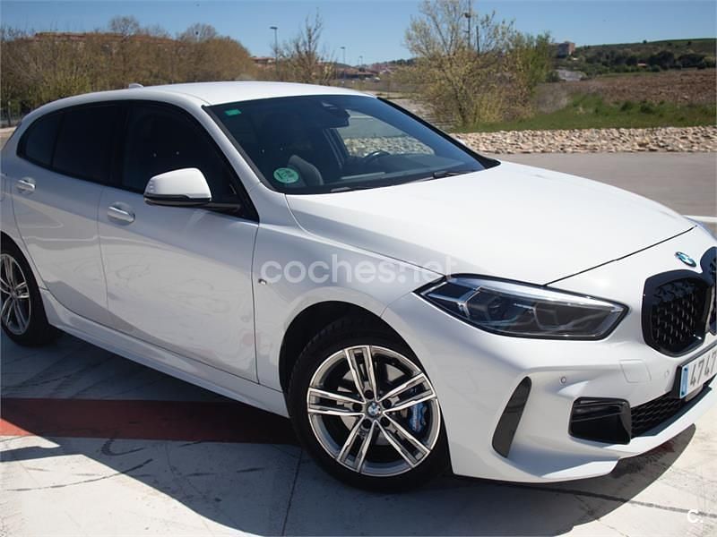 Usado BMW 118 Comfort Edition 150 CV (110 kW) 2020 Blanco Utilitario