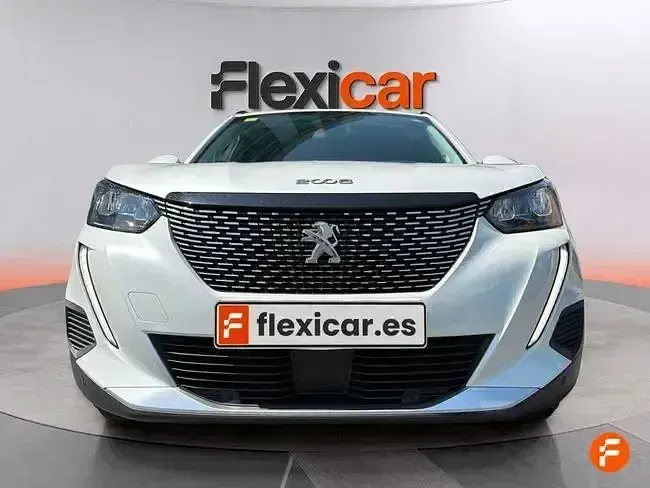 Usado Peugeot 2008 Allure 130 CV (95 kW) 2020 Blanco SUV