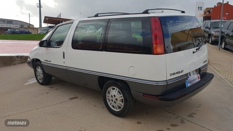 Usado Chevrolet Lumina Sport 122 CV (89 kW) 1991 Blanco Monovolumen