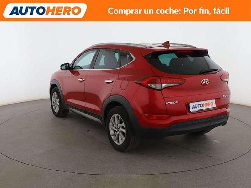 Usado Hyundai Tucson 132 CV (97 kW) 2016 Rojo SUV