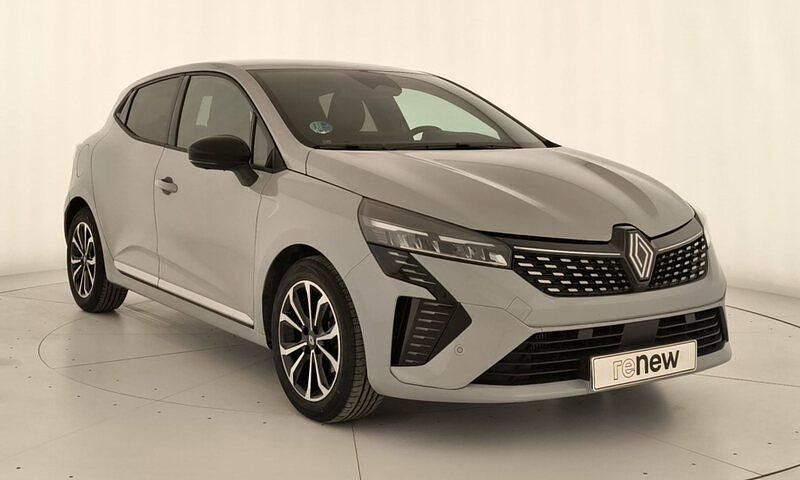 Usado Renault Clio V Techno 100 CV (73 kW) 2025 Gris Berlina