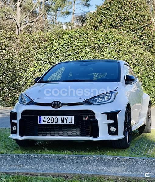Blanco Usado 2021 Toyota Yaris Berlina | 32.650 € (Precio justo) - Imagen 1/4