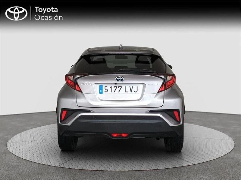 Usado Toyota C-HR Advance 122 CV (89 kW) 2021 Gris SUV
