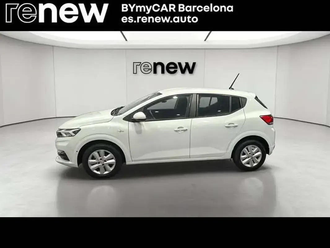 Usado Dacia Sandero Expression 101 CV (74 kW) 2023 Blanco Berlina