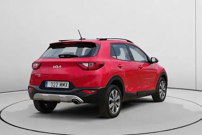 Usado Kia Stonic 100 CV (73 kW) 2024 SUV