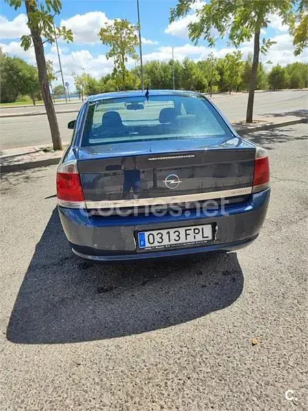 Usado Opel Vectra Elegance 120 CV (88 kW) 2007 Gris / plata Berlina