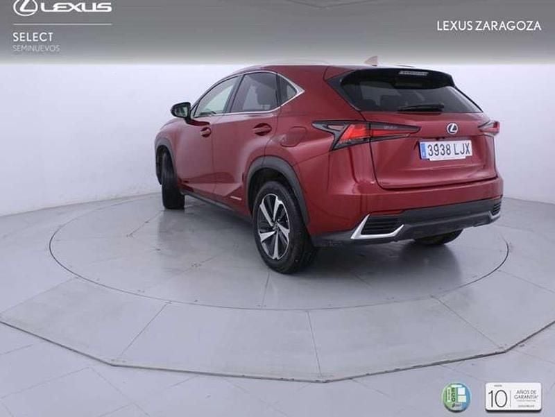 Usado Lexus NX300h Luxury Line 197 CV (144 kW) 2020 Rojo SUV