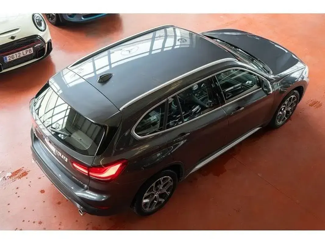 Usado BMW X1 Sport Line 150 CV (110 kW) 2021 Gris SUV