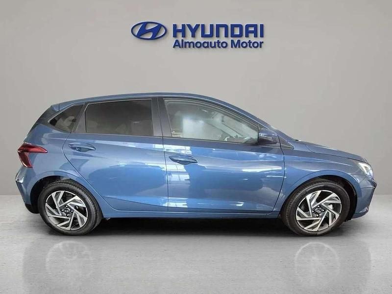 Usado Hyundai i20 101 CV (74 kW) 2025 Azul Utilitario