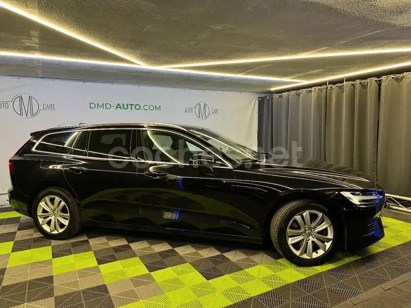 Usado Volvo V60 Business Edition 190 CV (139 kW) 2020 Negro Familiar